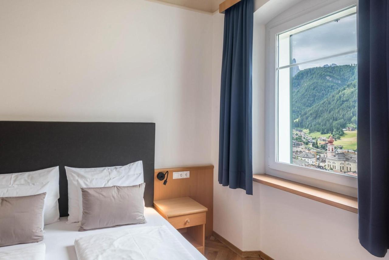 Villa Martiner Apartments Francesco Ortisei Bagian luar foto