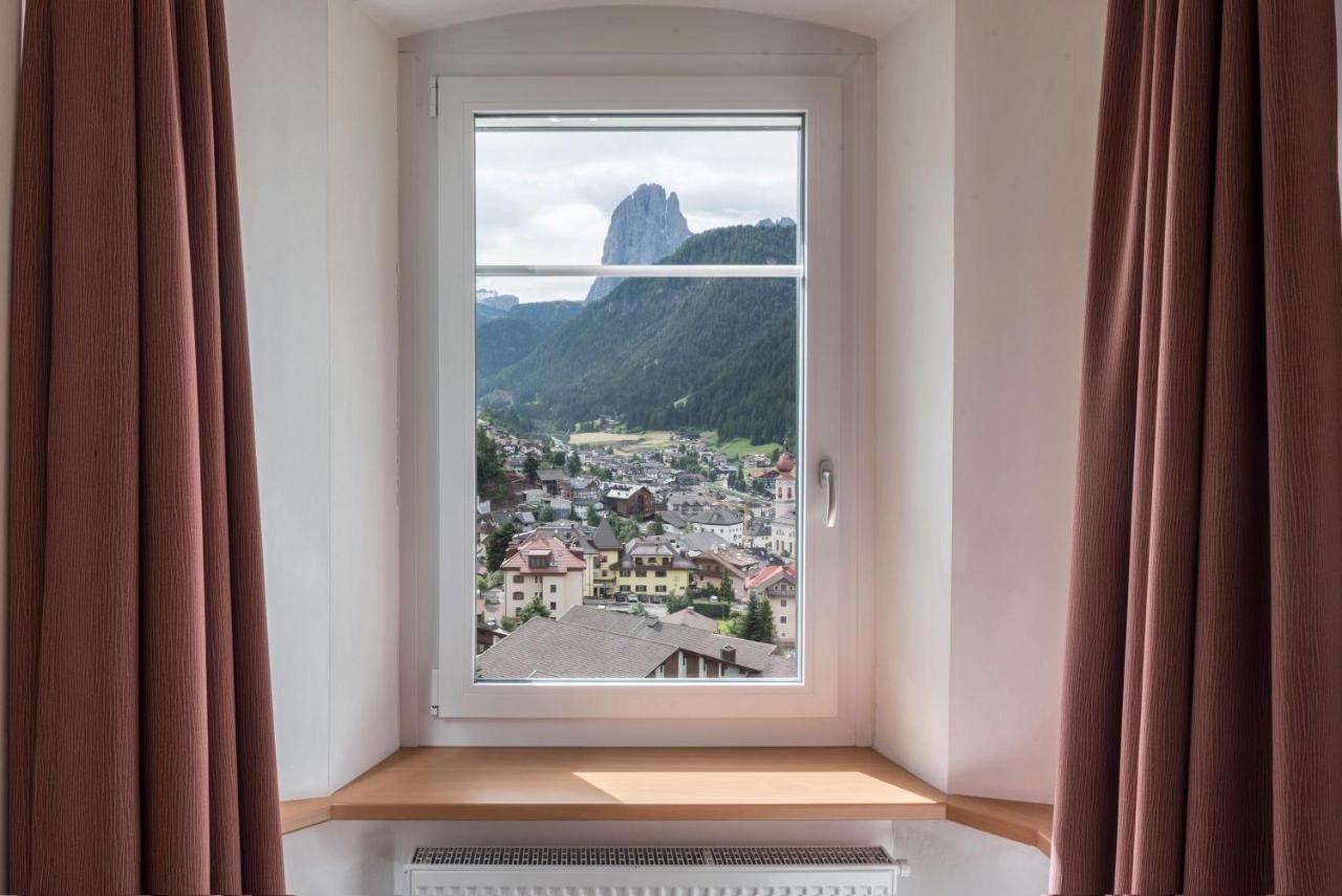Villa Martiner Apartments Francesco Ortisei Bagian luar foto